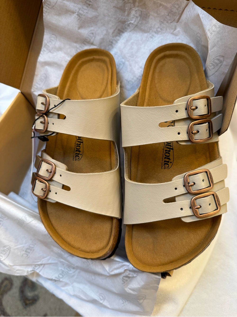 Aerothotic Double strap  Sandal in Cream. BNIB